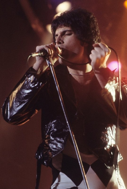 Freddie Mercury na scenie